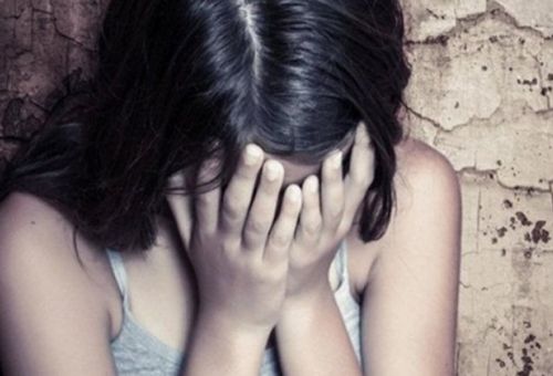 Αποτροπιασμός στην Πάφο… Χειροπέδες σε πατέρα για σεξουαλική κακοποίηση της ανήλικης κόρης του